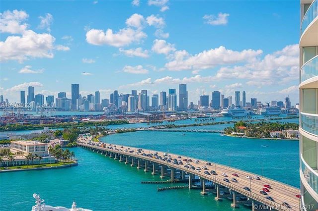invertirflorida's tweet photo. ๐ฅHappy Friday Miami๐ฅ
โข
โข
#miamibeach #iconmiami #oceanview
#fridaymood โข
โข
#realestate #realestatemiami #inversion #inversioninmobiliaria #invertirenmiami #realtor #bienesraicesmiami #luxury #luxuryrealestate #realty #luxuryhomes #newdevelopโฆ https://t.co/EoKqUnOiD6 https://t.co/heuQ0XmGsF