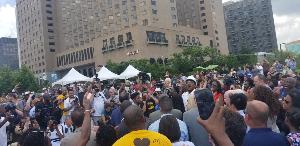 clancy4287's tweet photo. Proud to rep @MarkforSTL at the first INCLUSIVE Arch ribbon cutting. This is what my city really looks like. Thanks to everyone for the amazing work of putting this together #ArchDoneRight https://t.co/AvJVOOHbSm