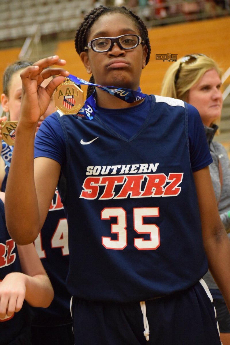 BallNPrepGirls's tweet photo. Congrats to NATIONAL CHAMPS @ALSoStarz 2023 Squad on winning the Division 1 National Championship!
#ballN #champions #earned #BallPrep #7thGradeAAUNationals @MrAAUDirector https://t.co/VPJUezP0Kf