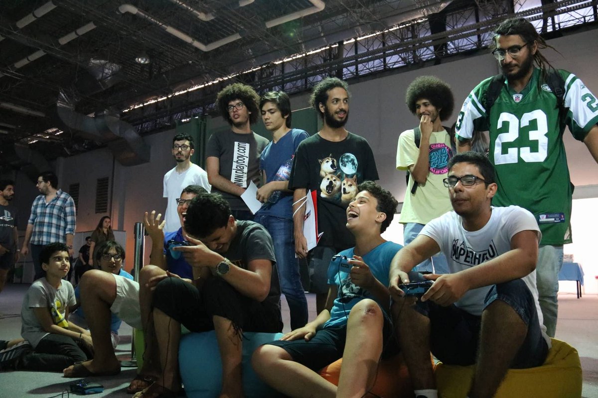 warshmallows's tweet photo. Had a great time showing warshmalows at Comic Con Tunisia 🤩😁😉
#indiedev #indiegame #CCTUN18 #CCTUN #ComicConTunisia https://t.co/hoE4A8lLoQ