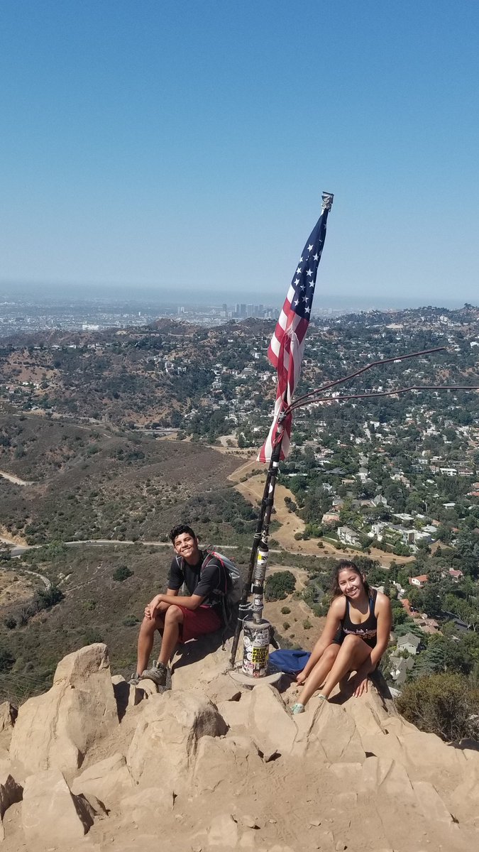 McMhuerta's tweet photo. A very short and HOT morning hike. #wisdomtree #makeyouradventure https://t.co/w2DRqLKFWQ