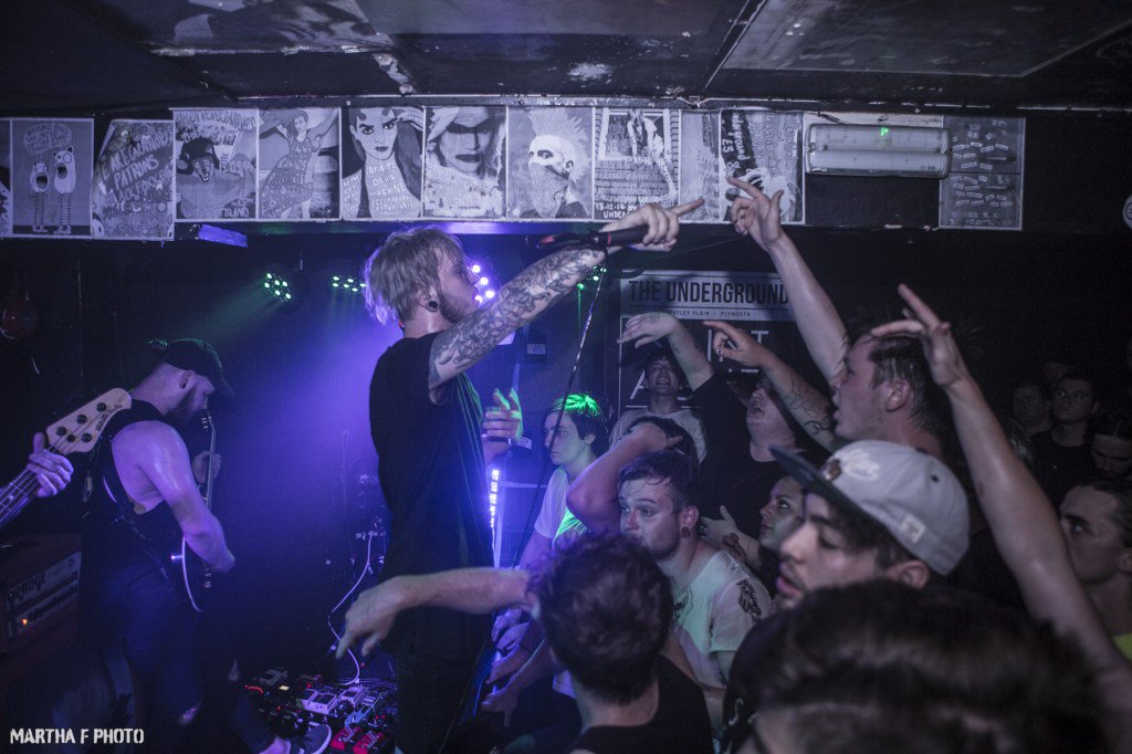 Distorted Sound (@distorted_mag) on Twitter photo PHOTO GALLERY: <a href="/oceansatealaska/">Oceans ฮte ฮlaska</a> @ Underground, Plymouth (<a href="/kingdomofgiants/">๐๐๐๐๐๐๐ ๐๐
๐๐๐๐๐๐</a>, <a href="/Shieldsuk/">Shields</a>) distortedsoundmag.com/photo-gallery-โฆ PHOTO GALLERY: <a href="/oceansatealaska/">Oceans ฮte ฮlaska</a> @ Underground, Plymouth (<a href="/kingdomofgiants/">๐๐๐๐๐๐๐ ๐๐
๐๐๐๐๐๐</a>, <a href="/Shieldsuk/">Shields</a>) distortedsoundmag.com/photo-gallery-โฆ
