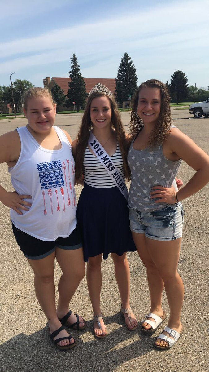 mrstialeee's tweet photo. Tbh... I wouldn’t trade having two sisters for anything even if I did want a baby brother until I was.... well... I still want one, but hey 🤷🏻‍♀️ https://t.co/sqjl0lHPWk