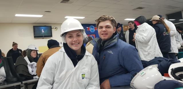 donmenzies71's tweet photo. @CQUni #ICMJ2018 team ready to compete in @ausmeatjudging competition. @JessRob166 #GoteamCQU #ExcitedbutSleepy https://t.co/acl5jrTR7g