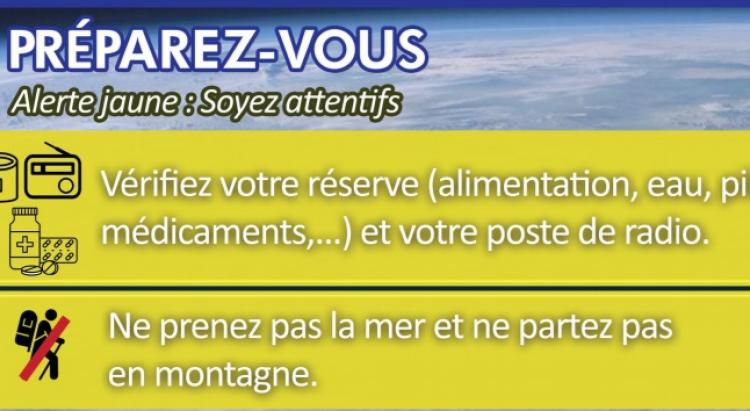RCI_GP's tweet photo. Beryl : vigilance jaune cyclone déclenchée par la préfecture https://t.co/4XCazTNIpb https://t.co/HkOVZRJ80I