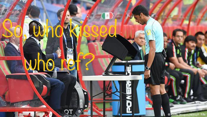 C7ukeFerguson's tweet image. Ref consults #VAR #LoveIsIand