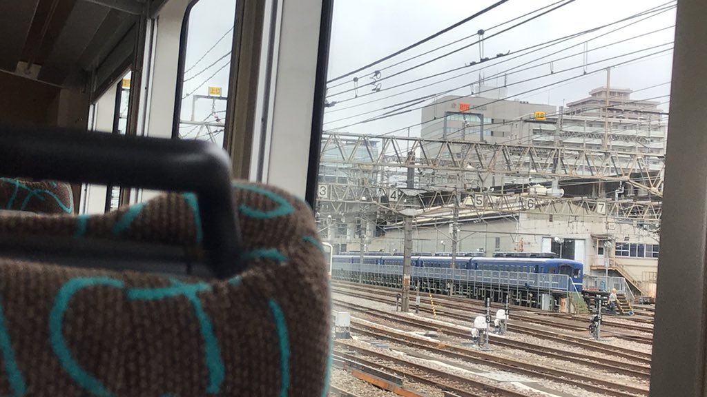 やまてつ リゾートやまどり使用の臨時快速谷川もぐら号は新前橋駅を発車 車内から高崎では客車や八高線のリバイバル塗装が見れた 211系だらけだな 新前橋駅で115系に遭遇 車内チャイムよく流れるなぁ んで全席満席とは 哲学