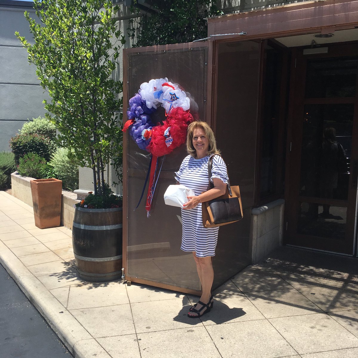 MrsTaylor9's tweet photo. Paesano’s beautiful Red, White and Blue wreath, just in time for the 4th!                                         Red, white and blue selfie
#wetmoresummerfun https://t.co/LzWtsAV6iR