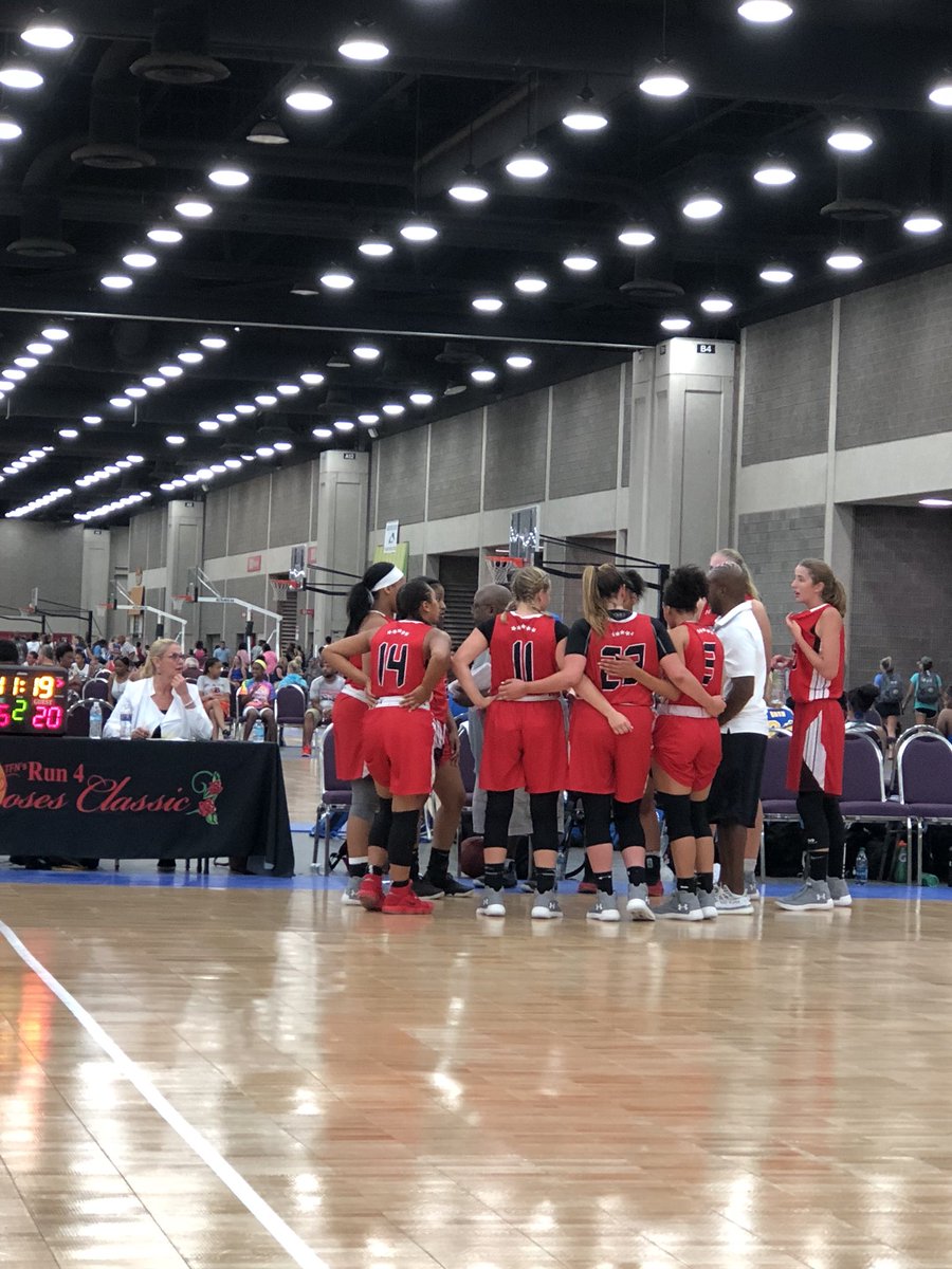 MnStars2019's tweet photo. MN Stars Nelson off to a strong start!  3-0 at @TFNsRun4Roses.  See you at 3:38 at Court 10. https://t.co/COyWvpTGZ9