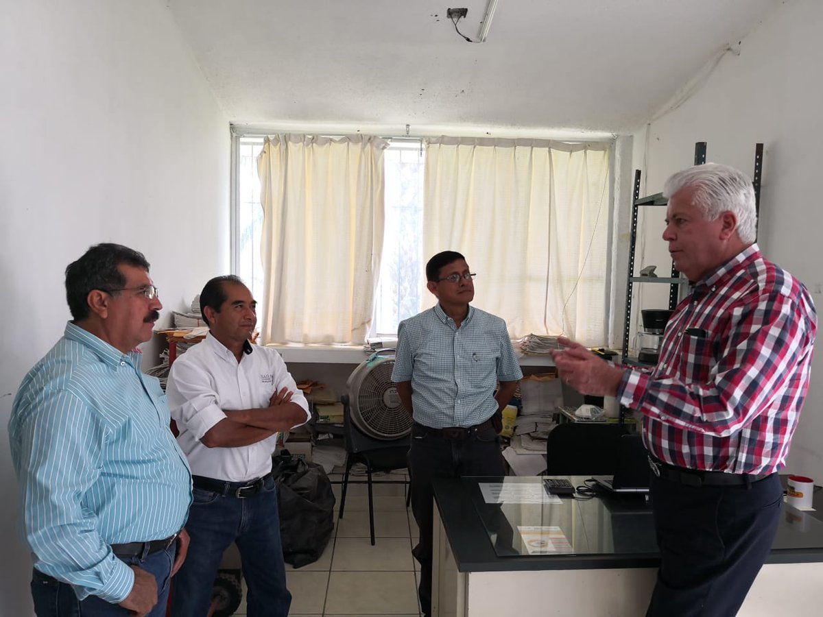 SagarpaVeracruz's tweet photo. En revisión constante todas las instalaciones de SAGARPA en el estado de Veracruz. @GenaroRuizA @BaltazarxTam @EPN  @SAGARPA_mx 

https://t.co/1Apj7cH86T https://t.co/97sioGm9EJ