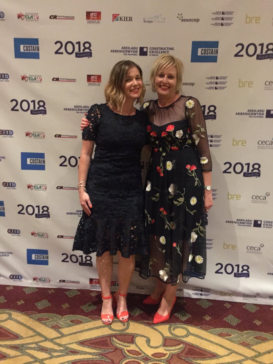 libbyjones01's tweet photo. Wonder Woman Sue @CEWales #CEWAwards2018 https://t.co/HqS6LOsucf