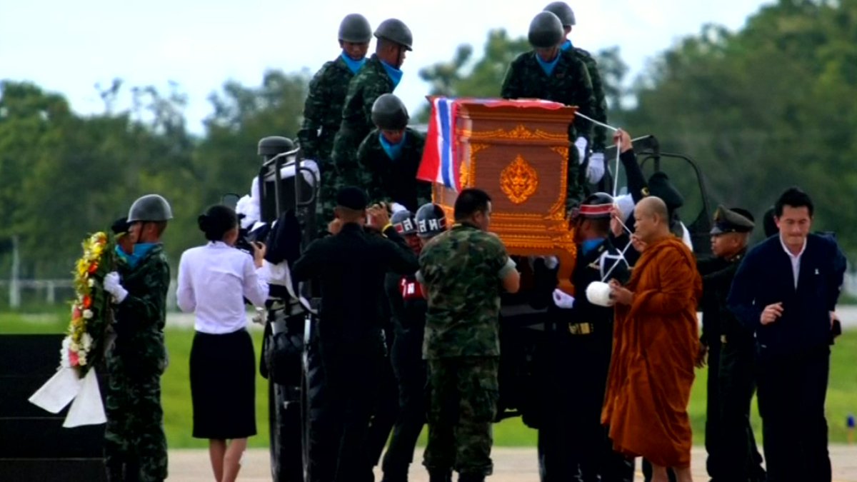 Former Navy Seal dies during Thailand cave rescue - Watch: ow.ly/Fu8z30kQ8B4 https://t.co/JQL6B1UjxA
