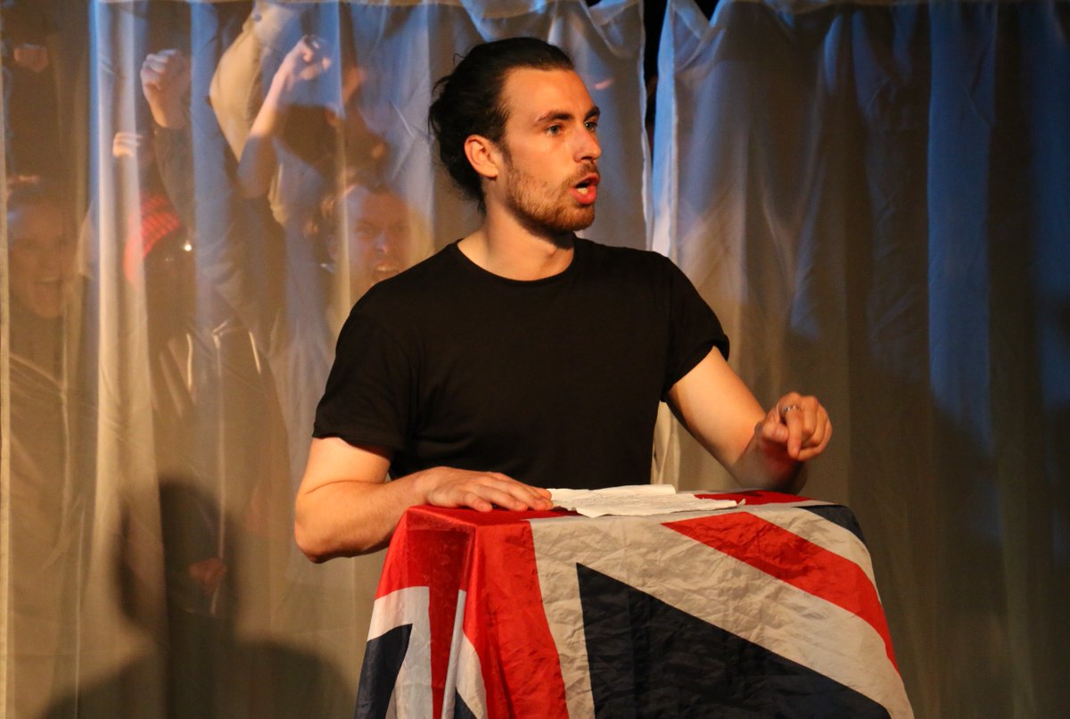 CityVarieties's tweet photo. A huge well done to @lizipatch @rowenaenglish and the whole #IAmEngland team on a very successful #soldout show. Brilliant work, well done! #LAIT #LeedsActors https://t.co/5YXzcalT1r