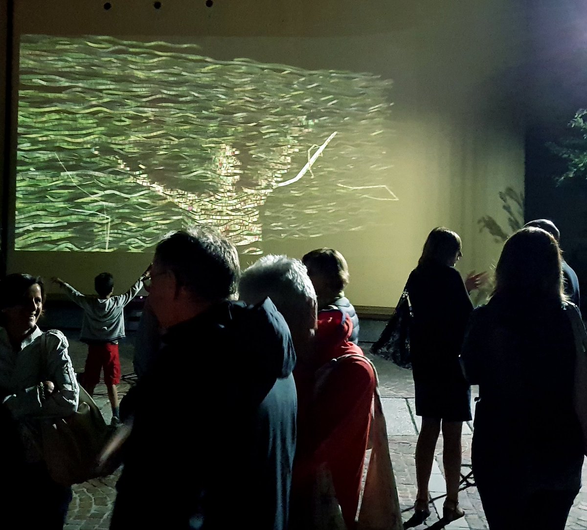 citiesinvisible's tweet photo. È il momento di Sci-fi jazz #Fakeland Concerto multimediale con Rosa Brunello, Gigi Funcis Dalle Carbonare, Gioele Pagliaccia e Michele Polga, della videoinstallazione interattiva #Centogrammi di Paolo Scoppola, dei corti #Shots @Maremetraggio per #ContaminazioniDigitali #Artegna https://t.co/cjkTI2HCzr