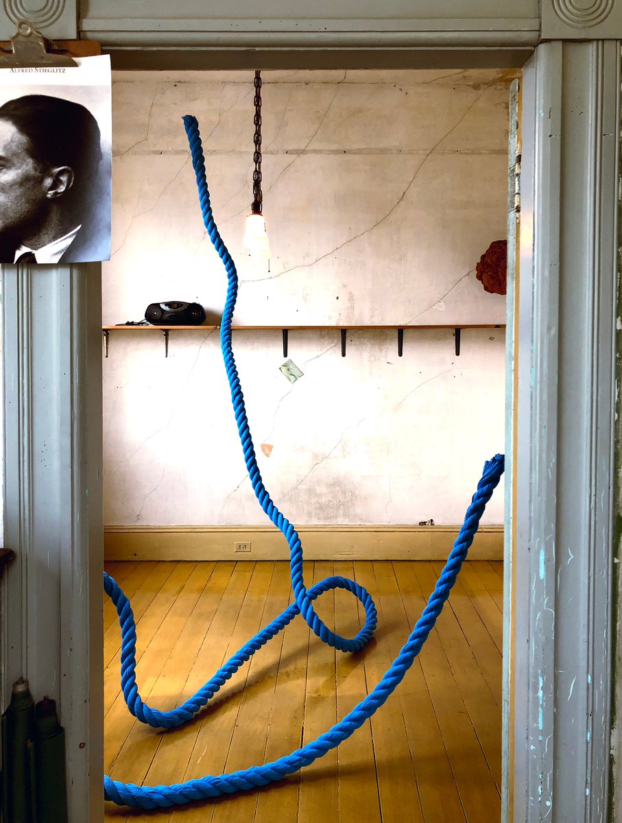 suemeetsoo's tweet image. July 6th mood: #tonymatelli's mundane but surreal sculpture in #davidireland's room 🙏