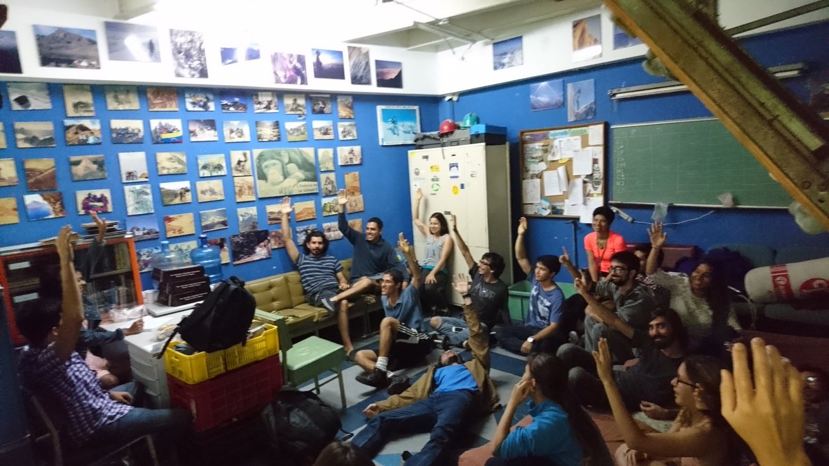 OikosUSB's tweet image. Nuestra nueva Junta Directiva 2018-2019 🎉🎉🎉
Presidente: Esteban Camargo
Secretario: Daniel Machado
Director Técnico: Orlando Pérez
Tesorero: Nicolás Jaua
Encargado de Equipo: Jeraldine Aparicio

Felicidades a los ganadores, les deseamos una excelente gestión #USBve