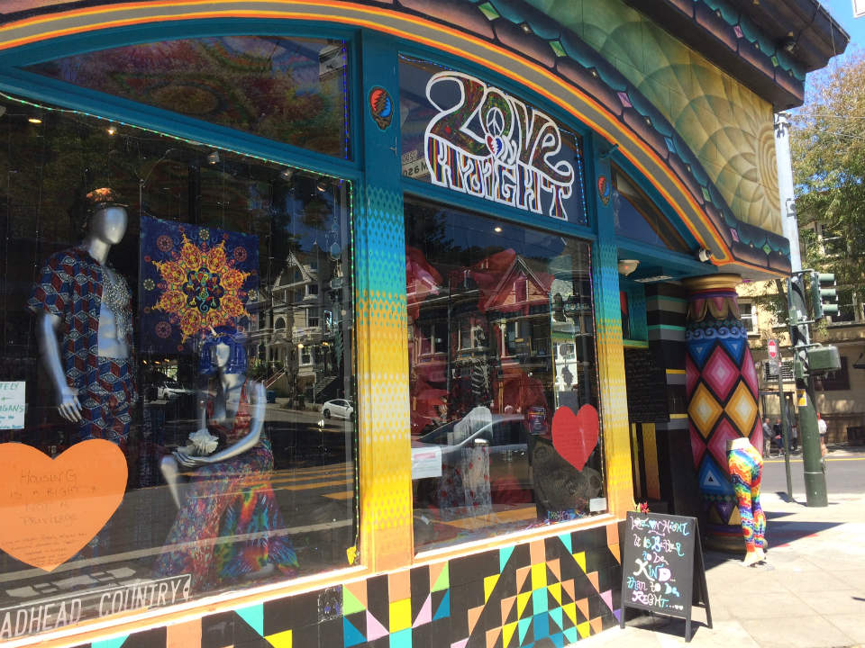 uppercasing's tweet image. Upper Haight merchant gathers County Fire relief supplies hoodline.com/2018/07/upper-… by Camden Avery