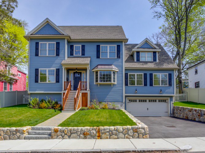 MRAboston's tweet photo. Newly Renovated, 4 Bed / 4 Bath, Single Family Home with Fenced Yard and Private Deck - https://t.co/GDy7UbZ502 https://t.co/okFwM3OP2T