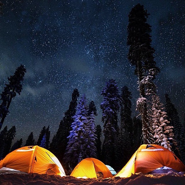 RevistaAzimut's tweet photo. Que el mal tiempo no arruine tus aventuras outdoor. 🌦️🏕️Sigue estos 8 consejos para acampar bajo la lluvia 👉👉 https://t.co/hKOyXgcxM8 https://t.co/0stszLY779