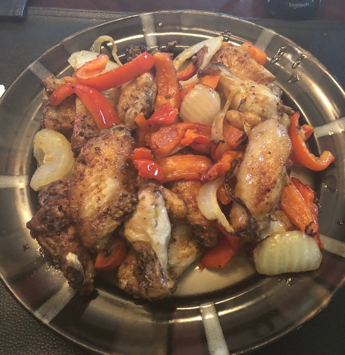 DrStevenHorvitz's tweet photo. #AirFryer #chickenwings with pepper and onion. Not fully #Carnivore but mostly and delicious. No oil added. https://t.co/V4yxEChd8C