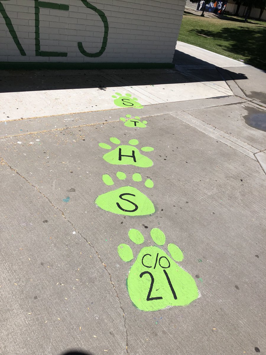 sthsco21's tweet photo. Loving our new trash can &amp; paw prints! #co2021 💚 https://t.co/nf82NmQCGd