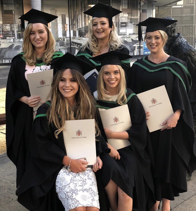 boylef1's tweet photo. Yesterday was a v proud day 👩🏼‍🎓 After three great years @UlsterUni we officially graduated as Podiatrists! 👣 #proudtobeapod #studypodiatry #podsfixfeet @feetforlife @SCP_PodiatryUK @scpodni https://t.co/ZuOFE7MeSY