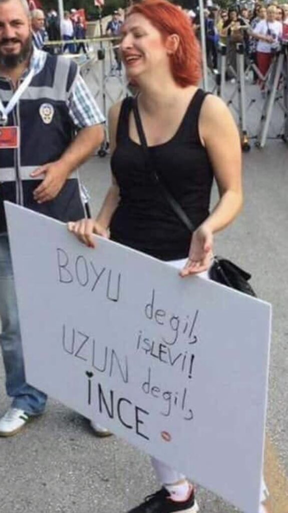 Ben buraya malum kelimeyi yazsam ceza yerdim kendini kendisi çok güzel tanımlamış 

#ODTÜ