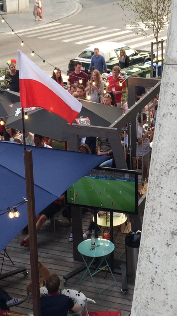 PetraSkrinjar's tweet photo. Danes smo se pa vsi v Bruslju počutili malo Belgijce😁#EUmix
🇧🇷🆚🇧🇪 1-2 !!
#REDTOGETHER
#WorldCup
#BRABEL https://t.co/uuR0IDTjBB