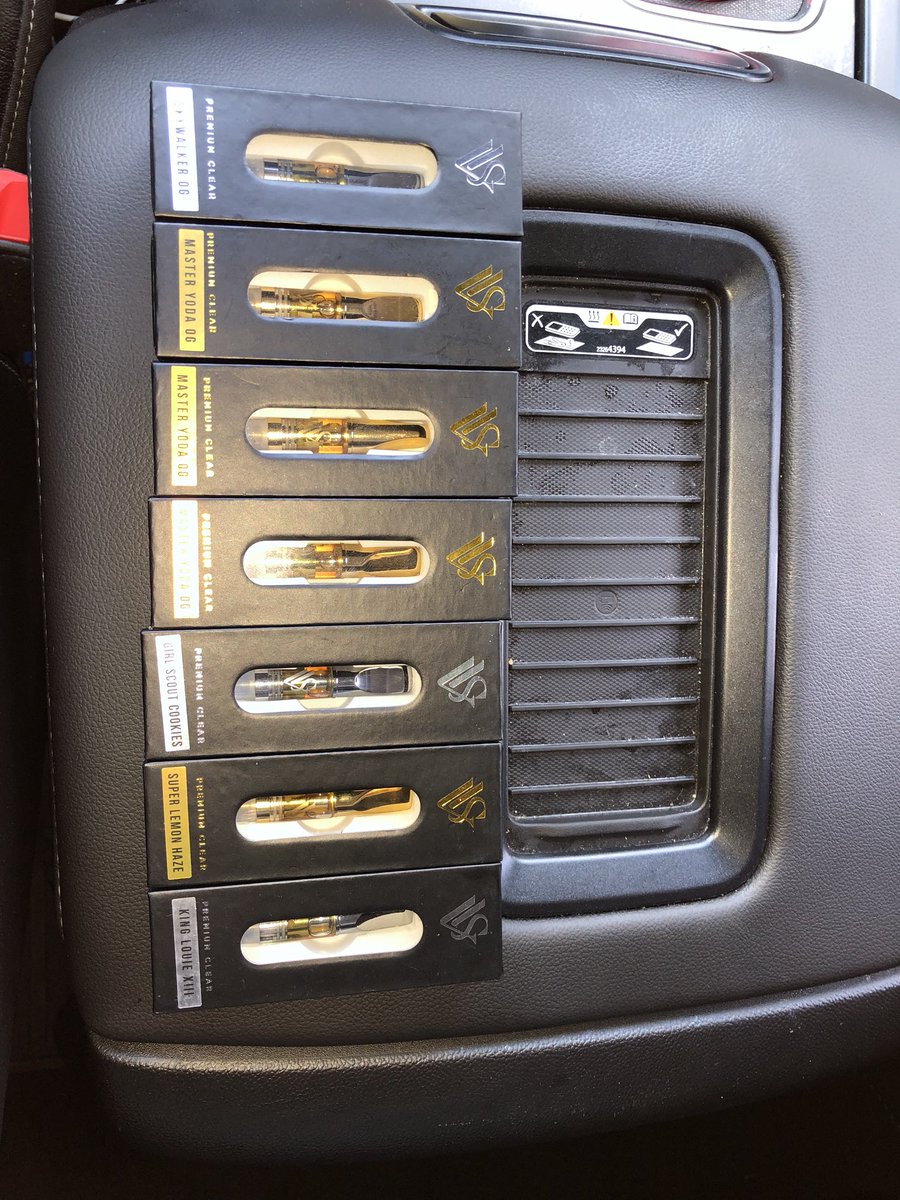 jmndz23's tweet photo. Vvs pens HMU https://t.co/SZlrtDVSB7