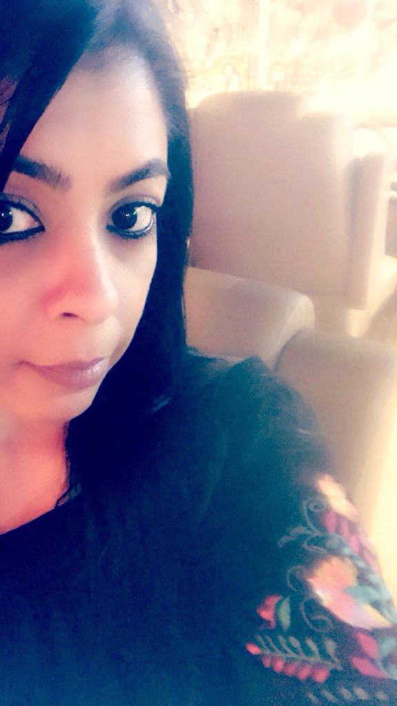 216princess216's tweet image. I’m on a boat (inside a store with people thinking I’m nuts) selfie! 🛥🤳🏼 #wcerangers #wcesummer #summerselfiebingo