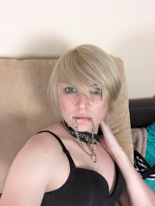 СПБ познакомлюсь, поговорю за жизнь, выеду на разборки, скажу тост на похоронах, нарублю дров https://t<a href="/tag/groobygirl"class="tags"><span>#groobygirl</span></a>