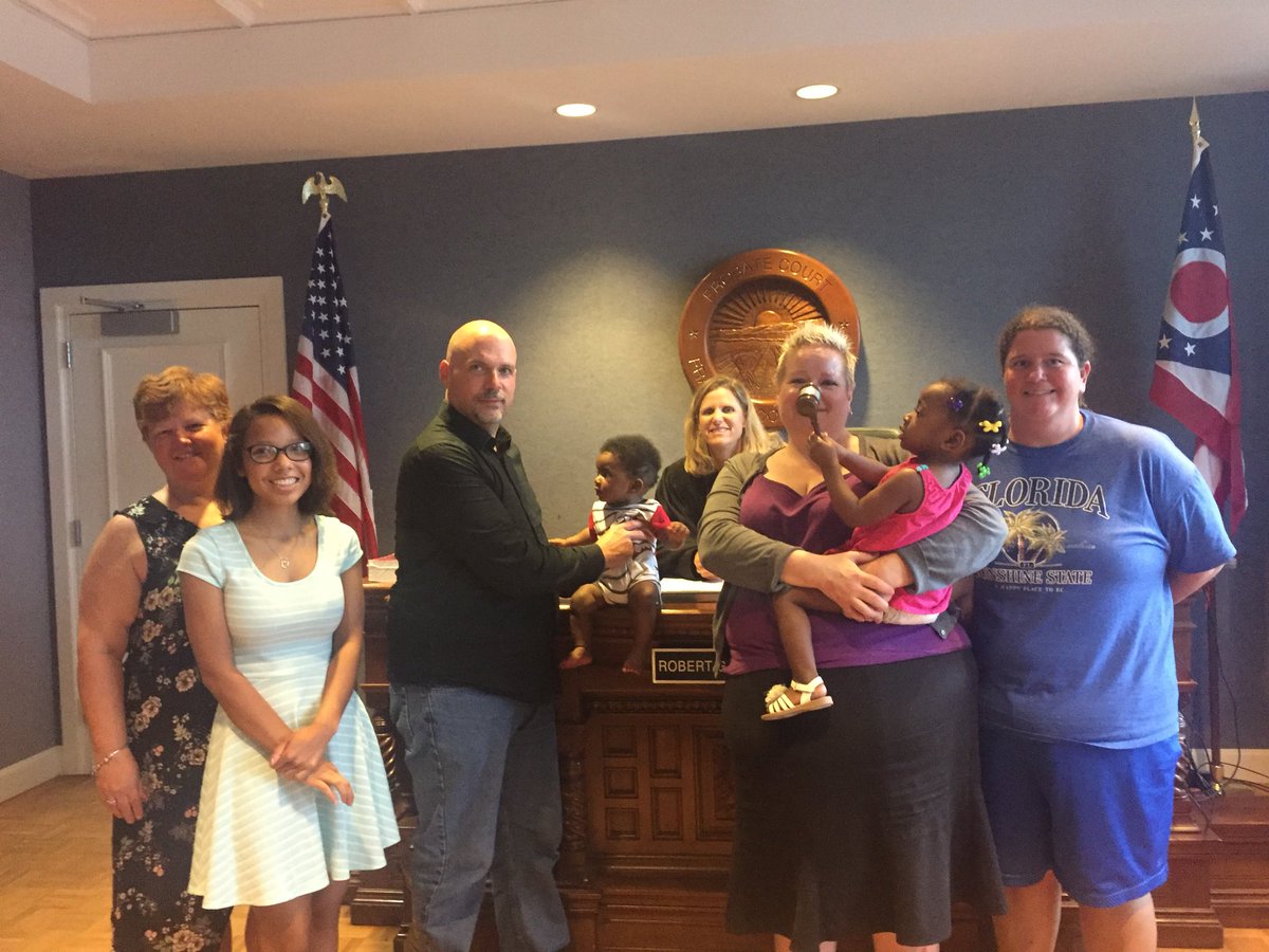 Adoption_Circle's tweet photo. Happy Finalization Friday!
Cheri and Jim have now grown their family through adoption twice! First came sweet Jamison and now biological brother Liam has joined the family!
#FinalizationFriday #Adoption #LetLoveGrow 🌻 https://t.co/7U4GX4Q5uu