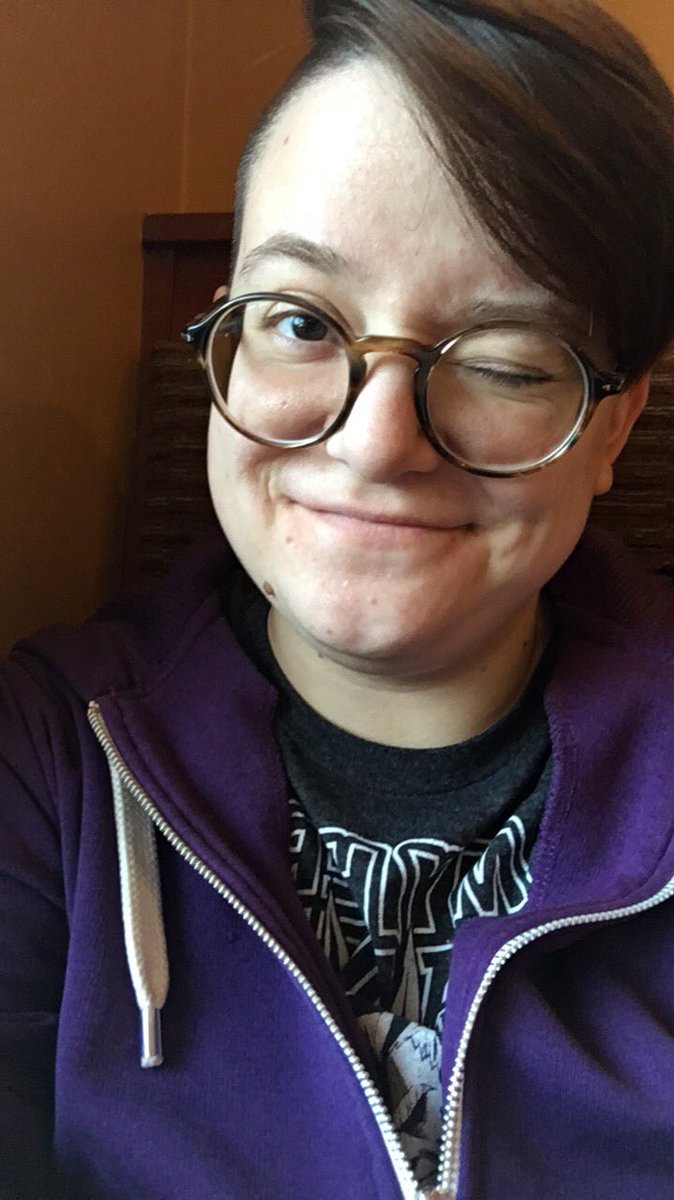 cryingannie's tweet photo. I can never resist posting selfies for a good hashtag 😂 (she/they)
#notyourbinary https://t.co/1PE1ZREC74