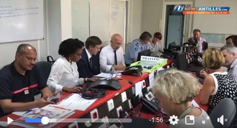 Prefet971's tweet photo. #CycloneBERYL
Au micro de NewsAntilles, @philippe_gustin préfet de la Guadeloupe, appelle chacun à se préparer à l'approche de l'ouragan BERYL.
Son interview ici : https://t.co/RSRlsGlNFj https://t.co/O91NyKnico
