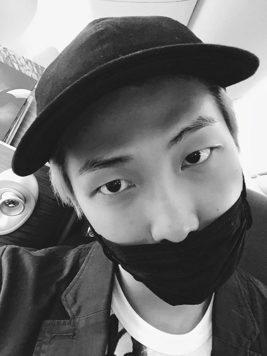 PhmThyD50287150's tweet photo. Tôi ổn,tôi ổn,tôi ổn,....
#KCAMMexico #ARMY @BTS_twt https://t.co/95k0Kd8Q4P