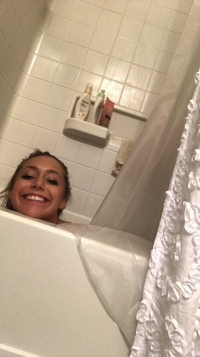 abbbymonroe's tweet photo. Happy happy birthday to my crzy danyella!!! Love you more than chicken nugs &amp; quarter pounders ;) https://t.co/f7ebmbJp0B