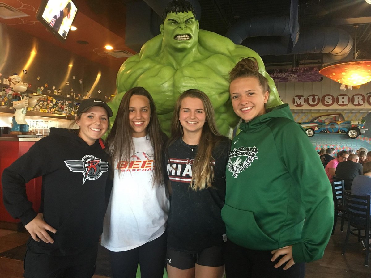 akron_u's tweet photo. Racers go 1-1 on the day at GAPPS. Sami, Mau, Whit and Chorbs pose for a shot in front of Mr Chorbs at Mellow Mushroom. Cool https://t.co/z4Ho7iGnqC