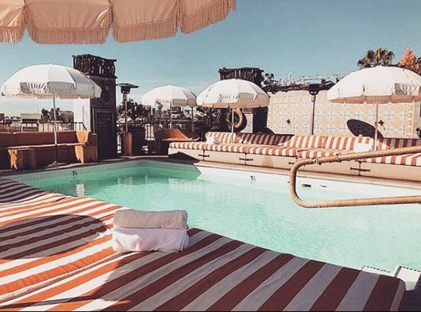 eatshopplayweho's tweet photo. West Hollywood Friday Pool Vibes - The Petit Ermitage #westhollywood #heatwave #rooftopsla @Petit_Ermitage https://t.co/L7MhnUGQtA
