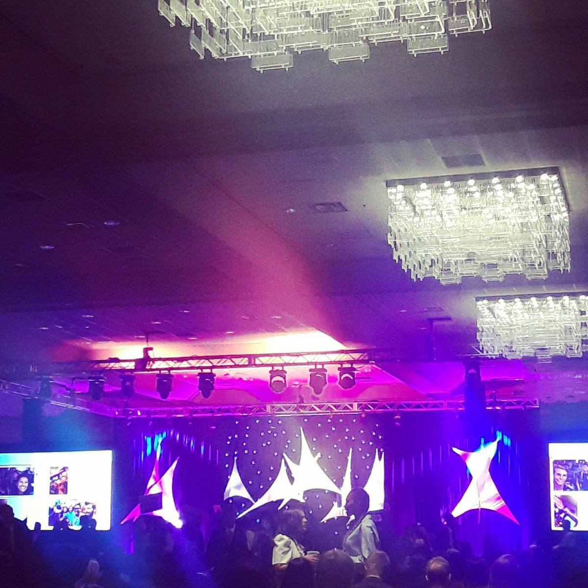 OhioKeyClub's tweet photo. The recognition session of #KCIL18 is just about to start! #ODKCIProud https://t.co/3ugmJevNOn