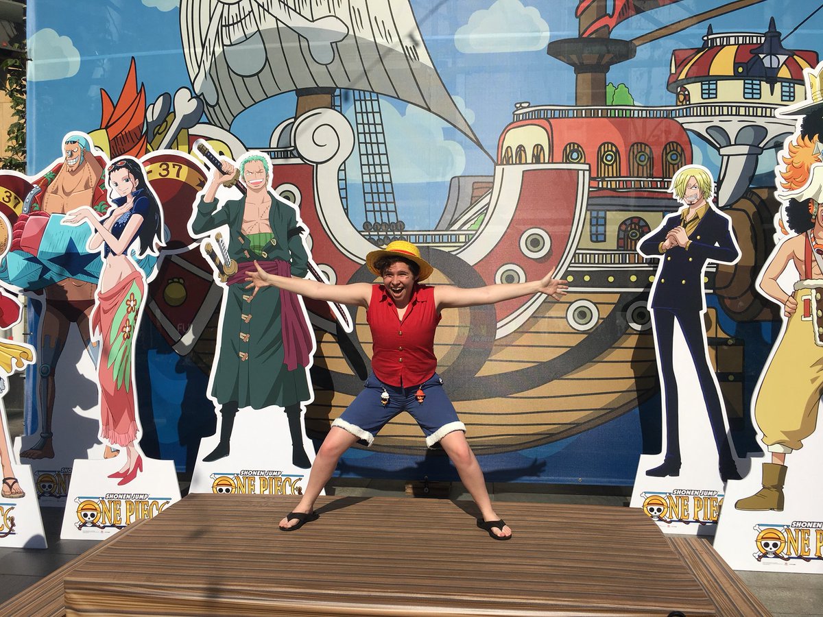 luukeskywalkers's tweet photo. pictures with my crew (and myself)! #OnePieceAX https://t.co/JswTGgrWpo