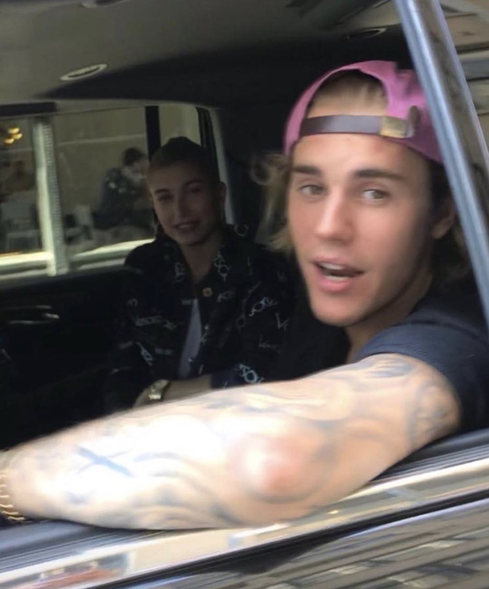 westaywithyou's tweet photo. He looks so happy and healthy and omg I don’t even have words
#justinbieber #bieber #beliebers https://t.co/mjjhEZYqJy
