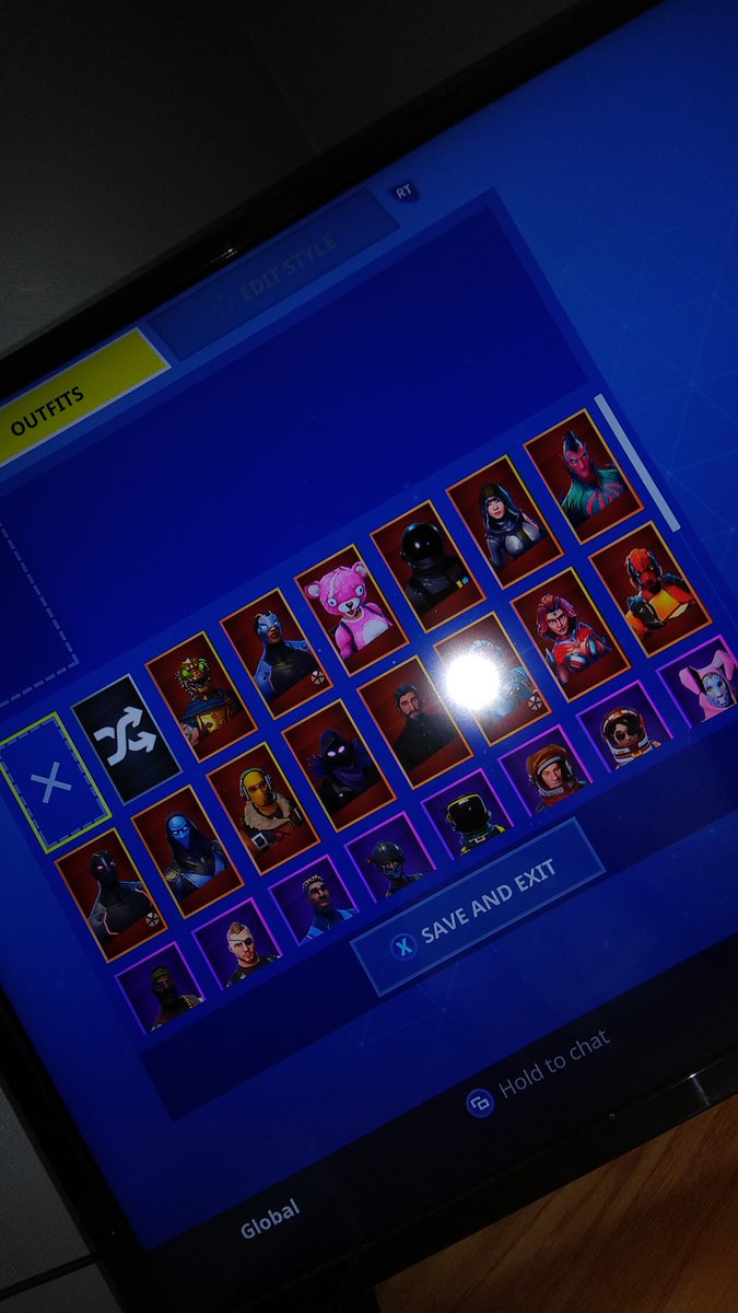 ForniteSell's tweet photo. Looking to sell my account cheap dm for full locker #fortniteselling #fortnite #fortniteaccountfortrade https://t.co/5tbXQD2fZi