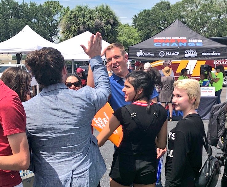 AndrewLearned's tweet image. High 5 for another new volunteer! Together we will #FlipFL15 #FL15 AndrewLearned.com