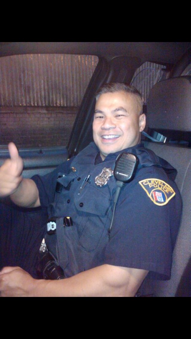 Cleveland Police tweet media