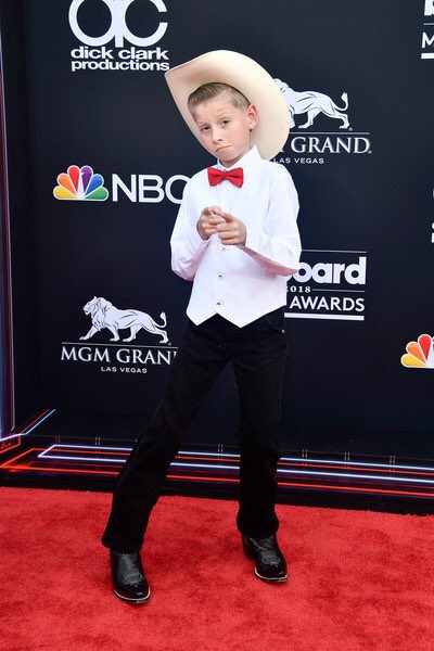 b_franks24's tweet photo. Who does it best? Retweet for Mason Ramsey, fav for Cashtyn Calvert aka the cutest nephew around https://t.co/mTrAeL5eoz