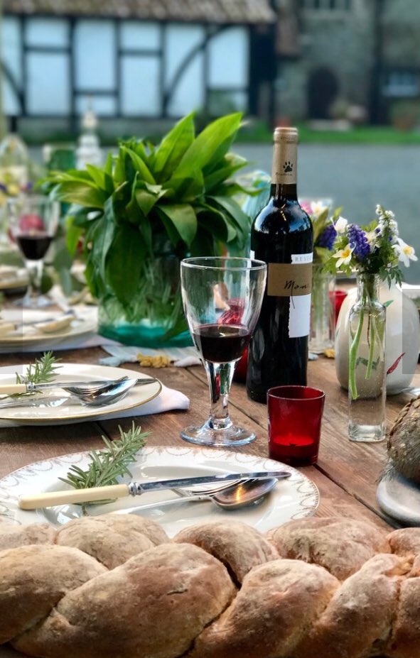 CoombeTrenchard's tweet photo. Warm #sunnydays are back once again...just perfect for #alfresco dining, our #groupvisits &amp; our lovely #weddings too.
.
Looking forward to hosting our Feast &amp; Fire #supperclub on 4th August with @alder_vineyard &amp; Garnish

https://t.co/5WHMLiqnF4
#coombetrenchard #feastandfire https://t.co/ubBzF0LLmf
