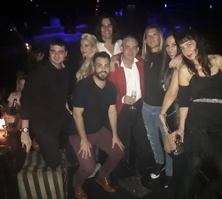 MAGOSINDIENTES's tweet photo. #Ahora Terminando la #Noche de #Viernes con #Amigos en #AsiaDeCuba #PuertoMadero https://t.co/J7cIKrrBlz