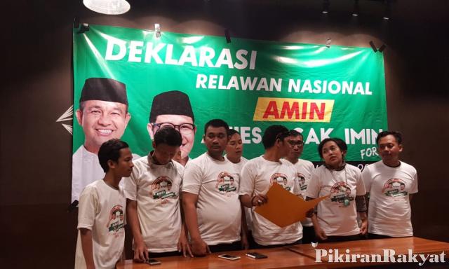 Relawam Anies-Muhaimin untuk Capres dan Cawapres Deklarasi di Depok

<a href="/aniesbaswedan/">Anies Rasyid Baswedan</a> <a href="/cakimiNOW/">A Muhaimin Iskandar</a>
pikiran-rakyat.com/jawa-barat/201… pic.x.com/glylZQQJc8