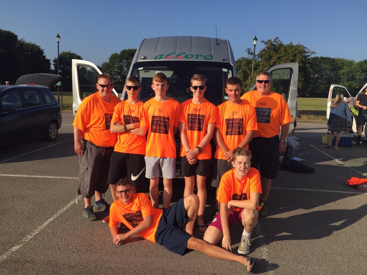 And we’re on our way. 4 teams, 3 mountains. Only 345 miles to Ben Nevis.......... #3peakschallenge