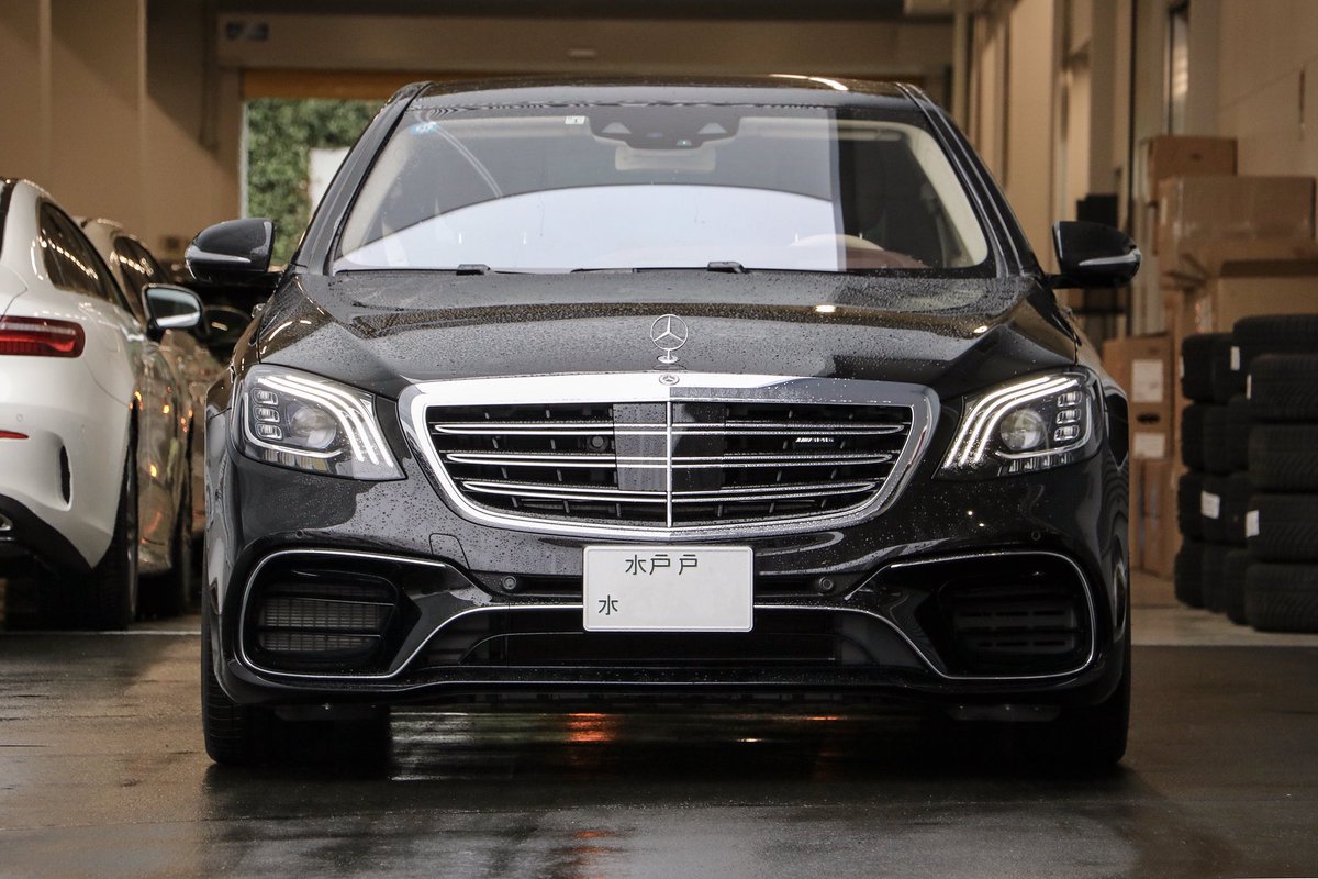 Edition130's tweet photo. 雨とAMG https://t.co/awXMbbH5DL